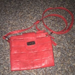Like new Nine West leather crossbody
